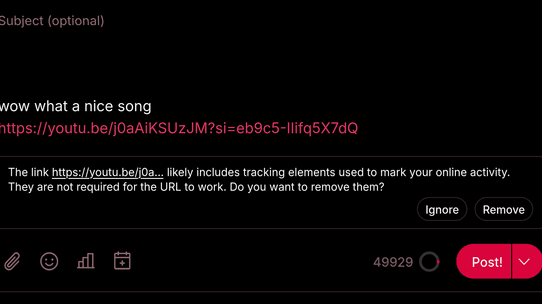 Screenshot of post composer prompting to clean URL from tracking parameters